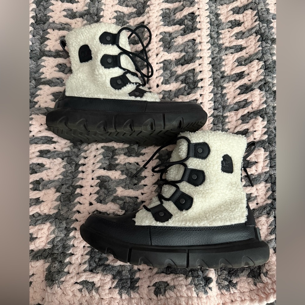 Sorel Joan explorer II cozy winter boots